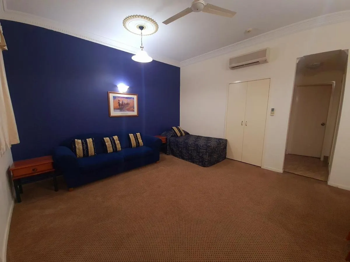 *** Motel Criterion Hotel-Motel Rockhampton Australie